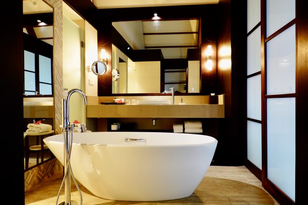 Momi Bay Royal Ocean Front Bure