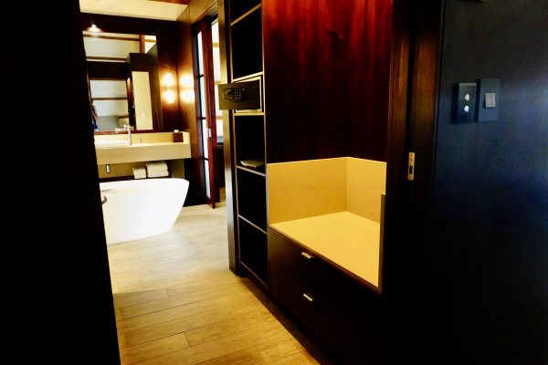 Momi Bay Royal Ocean Front Bure