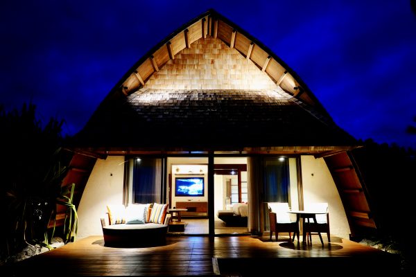 Momi Bay Royal Ocean Front Bure (Night View)