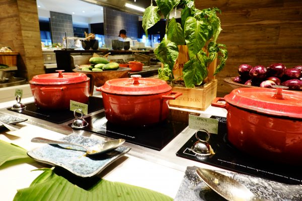 Momi Bay Goji Kitchen Dinner