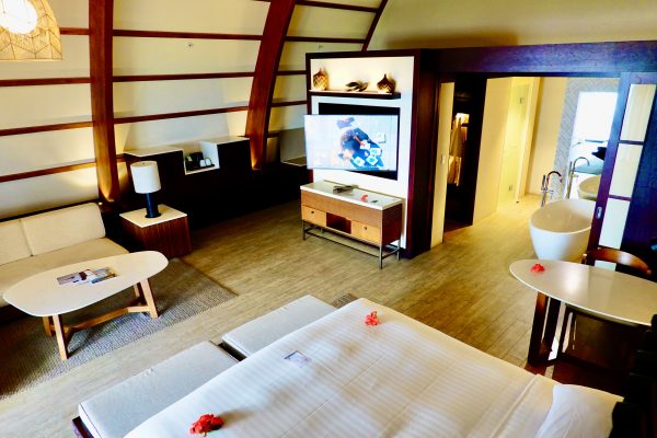 Momi Bay Royal Ocean Front Bure