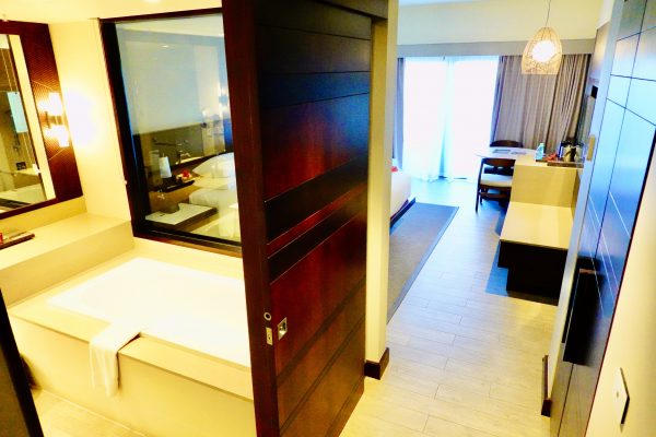 Momi Bay Deluxe Lagoon View Room